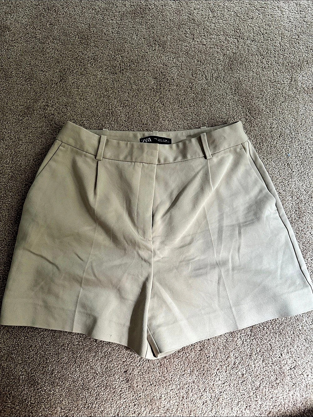 Zara High Waist Shorts in Beige Size L